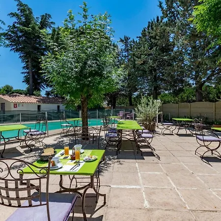 Logis Hotel Le Vieux Moulin Hotel