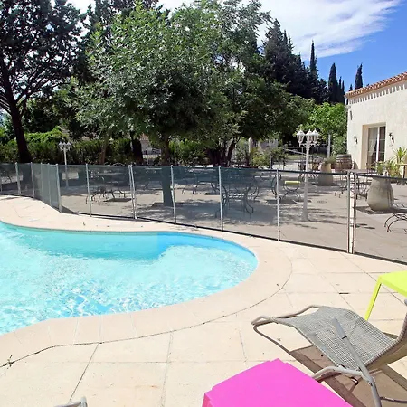 Logis Hotel Le Vieux Moulin 2*