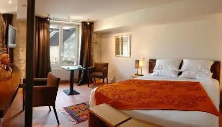 Hotel Logis Hotel Le Vieux Moulin