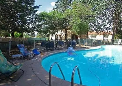 Logis Hotel Le Vieux Moulin 2* Gignac (Herault)